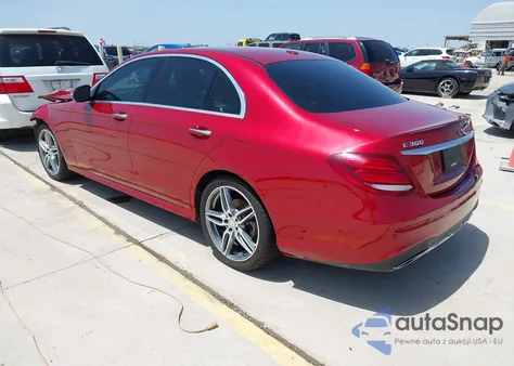 2017 Mercedes-Benz E 300 z USA, uszkodzony, nr VIN WDDZF4JB4HA186828